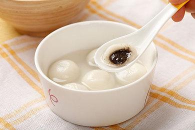 传闻：《堡垒之夜》将联动《英雄联盟》推出金克丝皮肤 